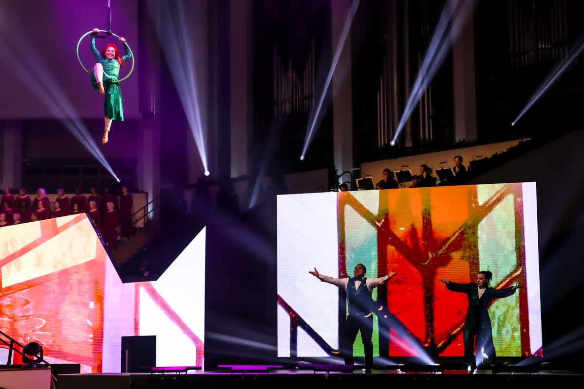 Church musical event video backdrop and lighting